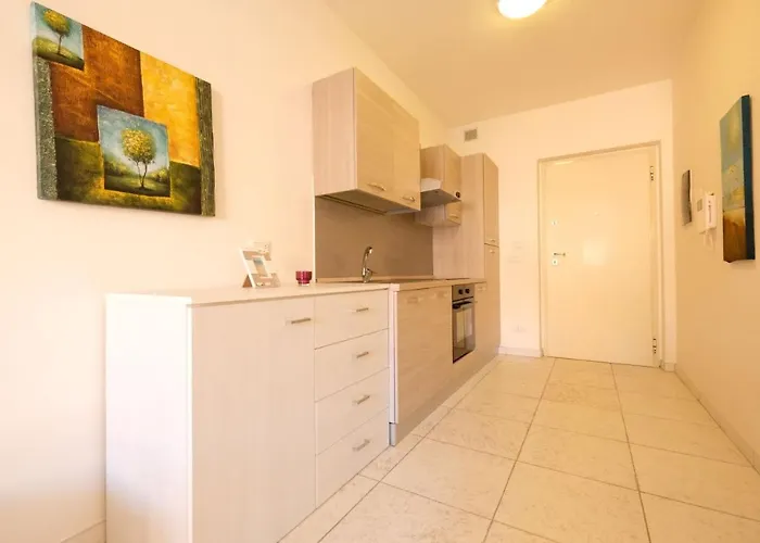 דירה Claudia Int. I - *