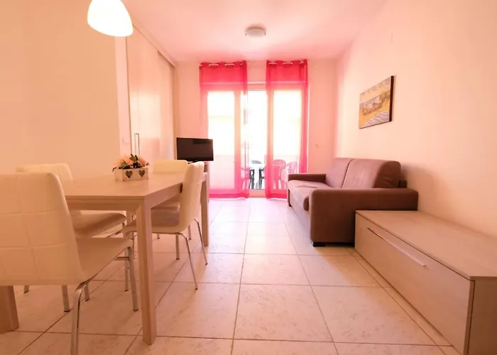 דירה Claudia Int. I -